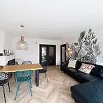 Apartment La Joliette - Centre Of With Side Sea View De Panne