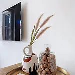 Apartment La Joliette - Centre Of With Side Sea View *