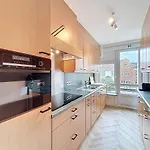 La Joliette - Centre Of With Side Sea View *