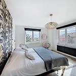 La Joliette - Centre Of With Side Sea View *