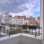 La Joliette - Centre Of With Side Sea View De Panne