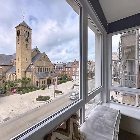 La Joliette - Centre Of With Side Sea View *